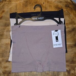 Nine West Seamless Boyshorts In Size Medium - 3 Pairs